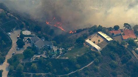 Calgrove Fire burns in Santa Clarita | KABC7 Photos and Slideshows ...