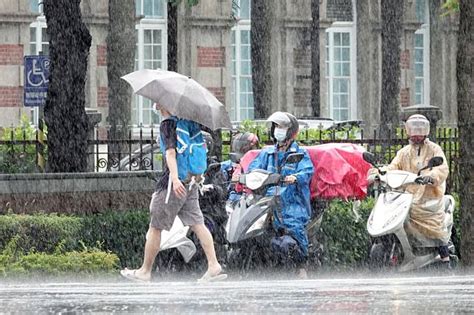 中南部慎防雨彈夜襲 彭啟明預估梅雨「這天之後結束」 上報 Line Today