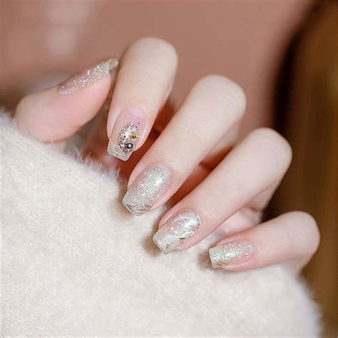 Tuyển Chọn 200 Mẫu Nail Ombre Kim Tuyến được Yêu Thích Nhất