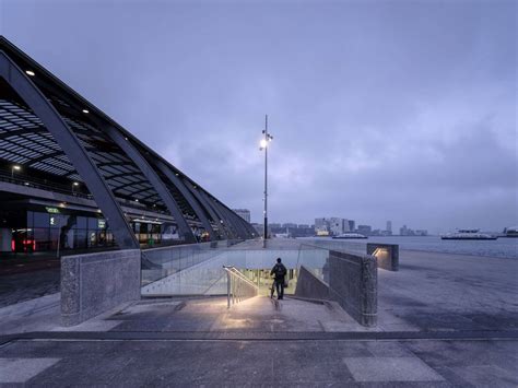 Venhoevencs Led Team Creates Ijboulevard Public Space