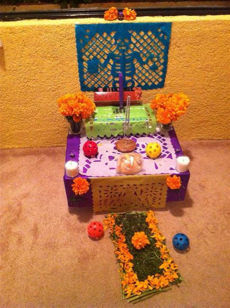 Mini Ofrenda Ofrendas Dia De Muertos Ofrendas Mexicanas Dia De San Jose