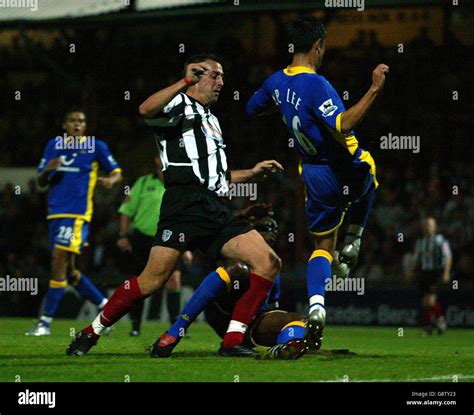 Grimsby Towns Gary Jones Hi Res Stock Photography And Images Alamy