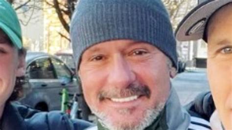 Tim Mcgraw Posts Photo With His Two Brothers