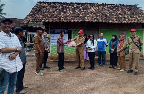 Gotong Royong Bersama Kemendes Tuntaskan Kemiskinan Ekstrim Melalui