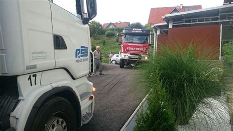 LKW Bergung in Prüfing Freiwillige Feuerwehr Krumegg