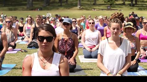 New Zealand S Biggest Yoga Class 2015 Hd Video Youtube