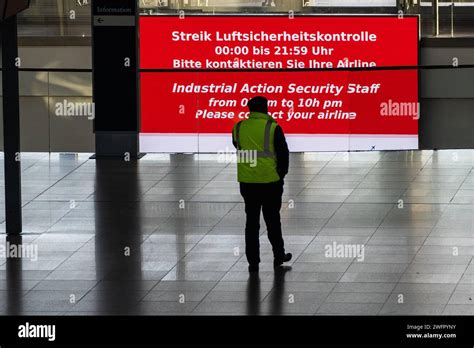 Streik Am Hamburger Helmut Schmidt Airport Streik Am Hamburger Helmut