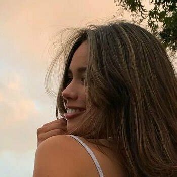 Emily Ellanah Nude Leaks TheFappening