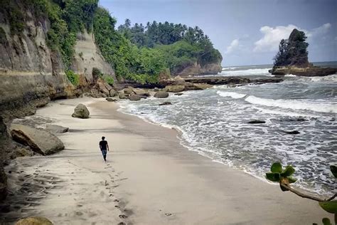 Wisata Pantai Yang Populer Di Sukabumi Nomor Ada Cerita Mistis