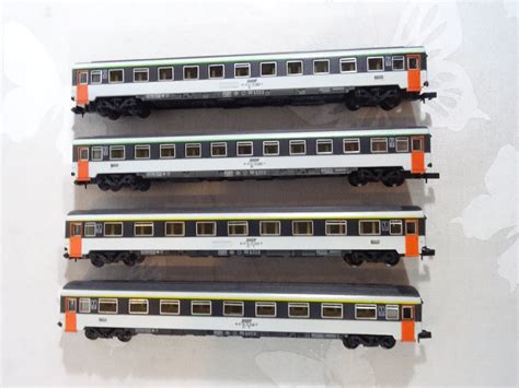 Arnold Rapido N 3774 3775 Model Train Passenger Carriage 4 4 X