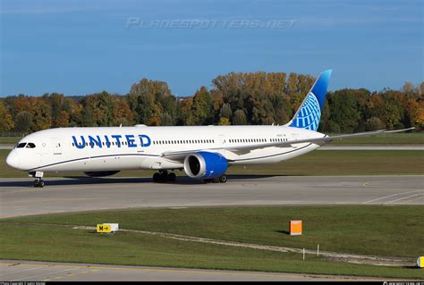 N United Airlines Boeing Dreamliner Photo By Justin St Ckel