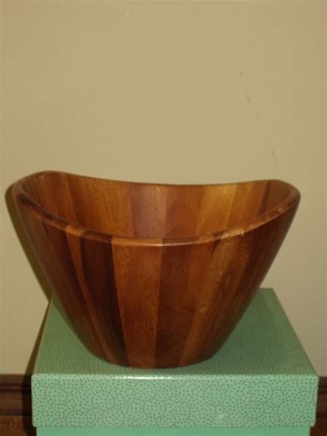 Lipper International Acacia Wood Wave Salad Serving Bowl Thailand X