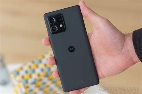 Google Pixel 7 Pro Vs Motorola Edge 40