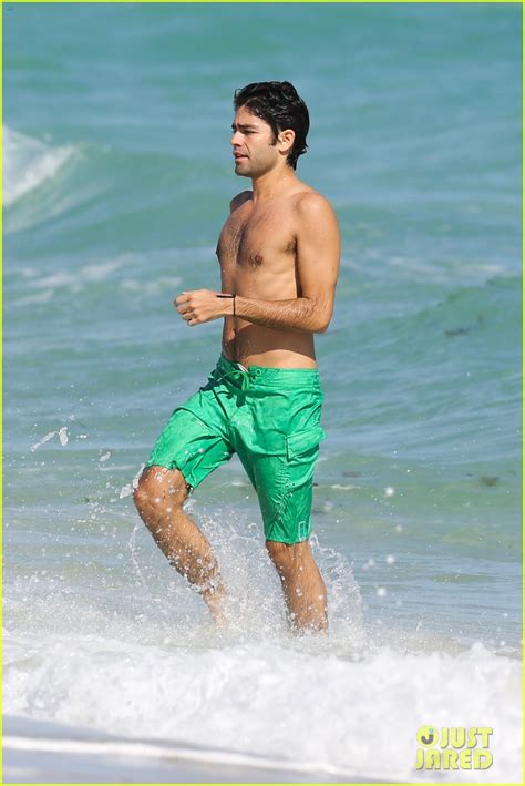 Entourages Adrian Grenier Shirtless Miami Beach Day Photo 3005768