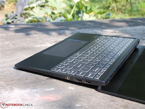 MSI Prestige 14 Hands-On Laptop Review: Faster than ever and still ...