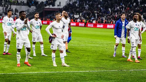 Il est cataclysmique la presse s attaque à une star de l OM après l