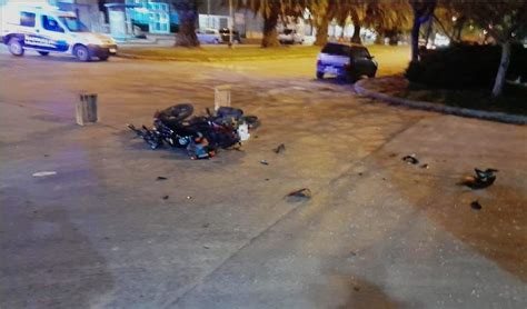 Motociclista Choc Con Un Auto Y Tuvo Que Ser Hospitalizado Diario La