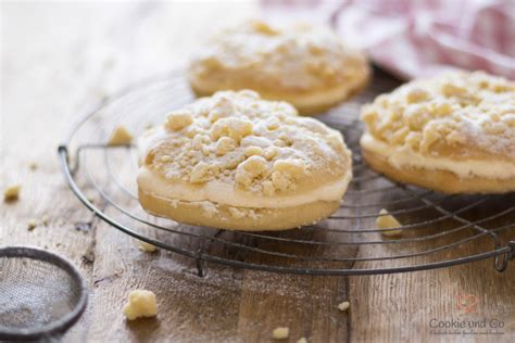 Streuseltaler Mit Puddingf Vanillecreme