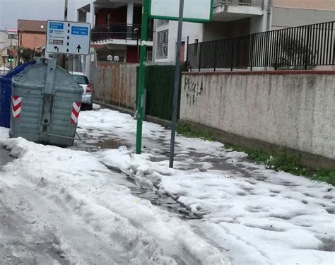 Intensa Grandinata Messina Si Tinge Di Bianco Messina Oggi