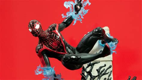 Slideshow Marvel Gallery Diorama Gamerverse Miles Morales Deluxe PVC