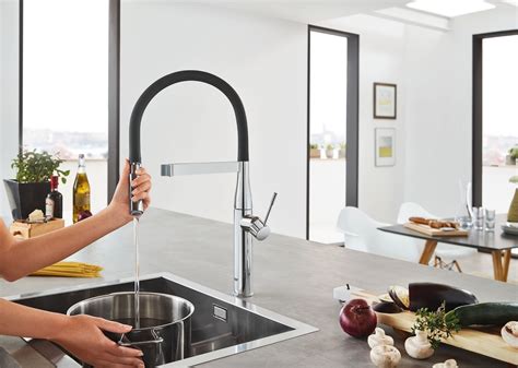 Grohe Essence Professional Matte Black Proarquitectura