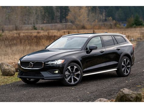 2023 Volvo V60: 214 Exterior Photos | U.S. News