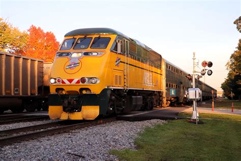 The Pioneer Railroad Metra 90 The CNW Heritage Unit Leads Flickr