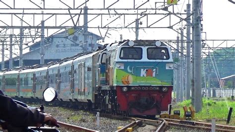 Hunting Kereta Api Jarak Jauh Lokal Dan Krl Commuterline Di Sekitar