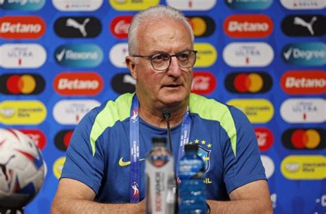 Dorival Jr Anuncia Titular E Analisa Cl Ssico Contra O Uruguai