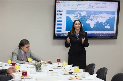 Charla Sobre Repatriación De Capitales En Chile En Facultad De Gobierno Concepción