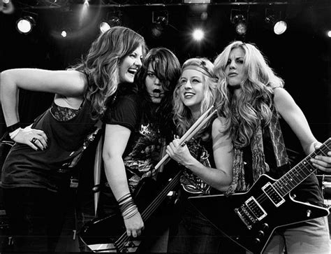 Altwall: , The Donnas