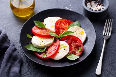 Caprese Salat Opskrift P Nem Italiensk Forret Madens Verden