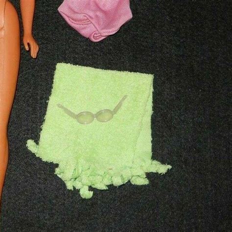 Vintage Malibu Pj Sun Set Barbie Doll 1187 Sunglasses Swimsuit Towel