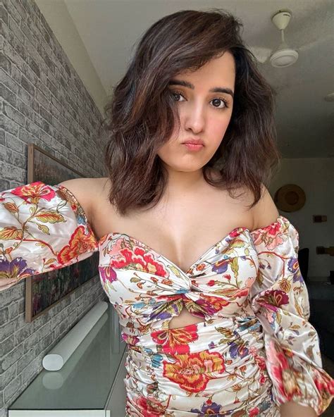 Pin De Nimisha Neha Em Shirley Setia Em 2024