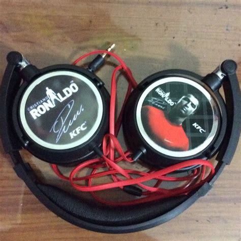 Cristiano Ronaldo Autographed Headphones Manchester United Real