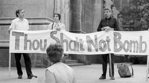 Us Anti Vietnam War Priest Daniel Berrigan Dies Aged 94 Bbc News