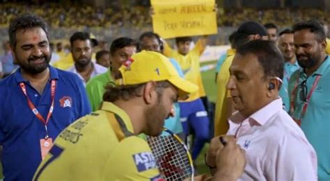 Ipl 2023 Sunil Gavaskar Asks Ms Dhoni To Sign His Shirt After Csk Vs Kkr Tie Watch Sports News