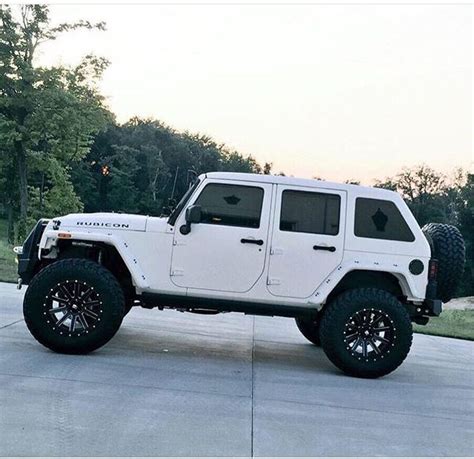 WHITE FOUR DOOR RUBICON JEEP JK WITH GREAT LOOKING WHEELS Jeep Jk, Jeep ...