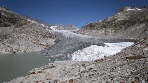 Year Of Extremes For Shrinking Swiss Glaciers