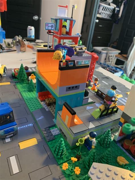 Skatepark a nice addition to my son’s city build : r/lego