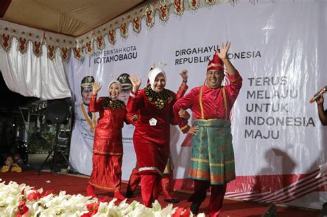 Meriahnya Lomba Tarian Dana Dana Dalam Perayaan HUT Ke 78 RI Di