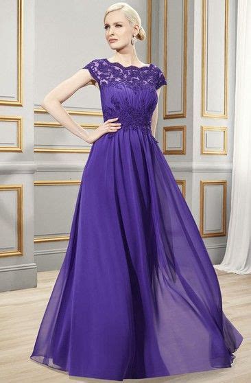 Chiffon Appliqued Bateau Neckline Mother Of The Bride Sleeveless