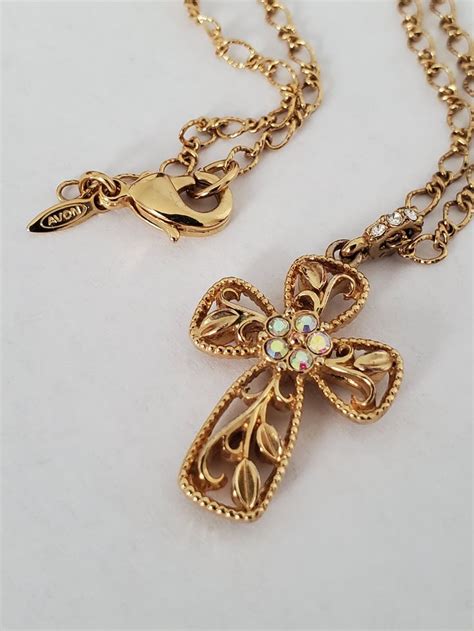 Vintage Signed Avon Gold Tone Cross With Rhinestone Pendant Necklace Rhinestone Pendant