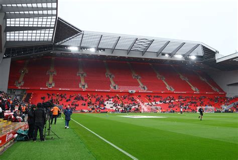 Liverpool set for attendance record as new Anfield…