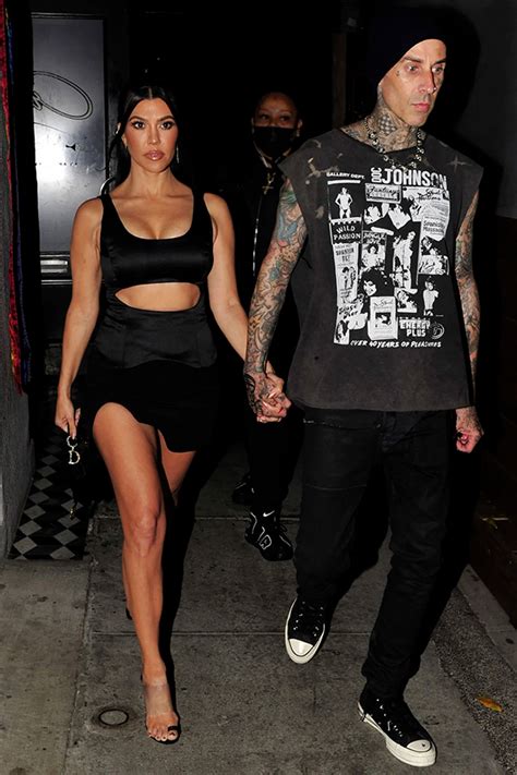 Estamos Obcecadas Pelos Looks De Casal Da Kourtney Kardashian E Travis