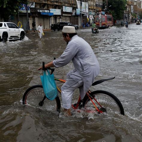 Pakistan Flash Floods Kill 550 In Heaviest Rains In A Long Time