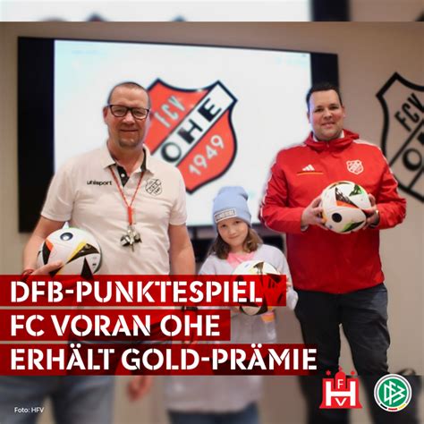 Übergabe der Gold Prämie vom DFB für Oher Fußballer FC Voran Ohe von