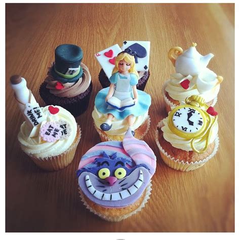 Alice In Wonderland Cupcake Fantasy Alice In Wonderland Cupcakes