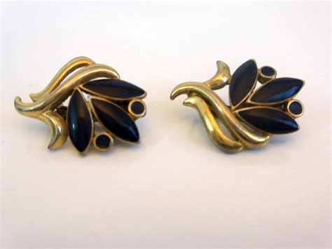 Vintage Trifari Earrings Gold And Black Cluster Juliana Style Clip On