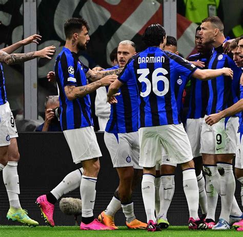 Champions League Inter Triumphiert Im Derby Gegen Den Ac Mailand Welt